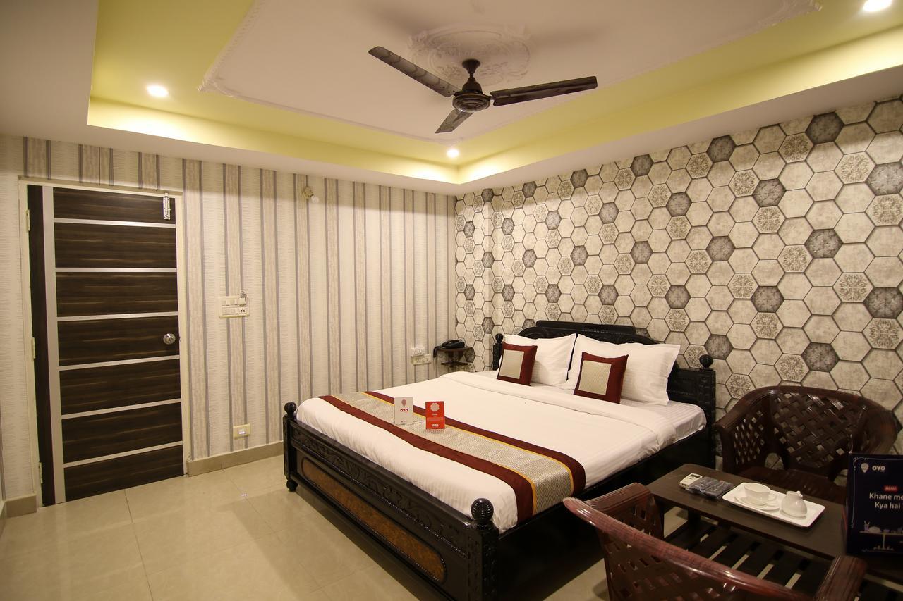 Oyo 9207 Chakri Guest House Визакхапатнам Екстериор снимка