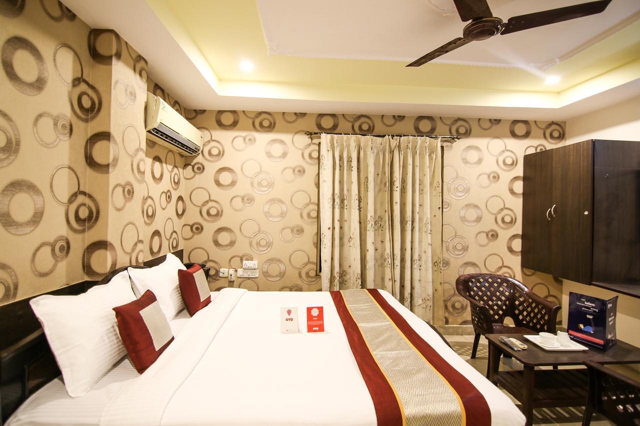Oyo 9207 Chakri Guest House Визакхапатнам Екстериор снимка